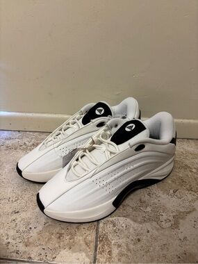 Adidas US 15 Men's White Black Retro Basketball Nova IIInfinity JQ2770